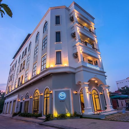 Sky Palace Boutique Hotel Battambang Bagian luar foto
