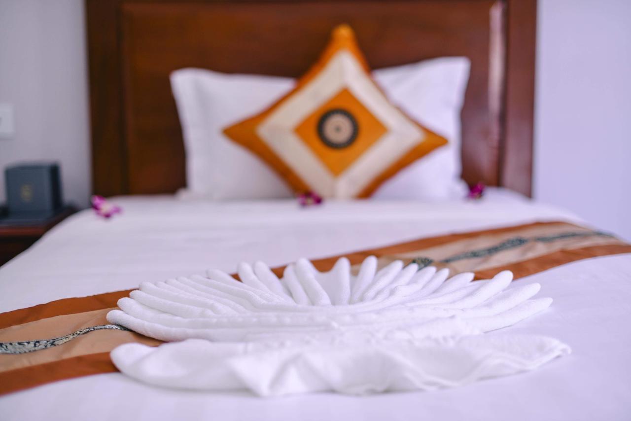 Sky Palace Boutique Hotel Battambang Bagian luar foto