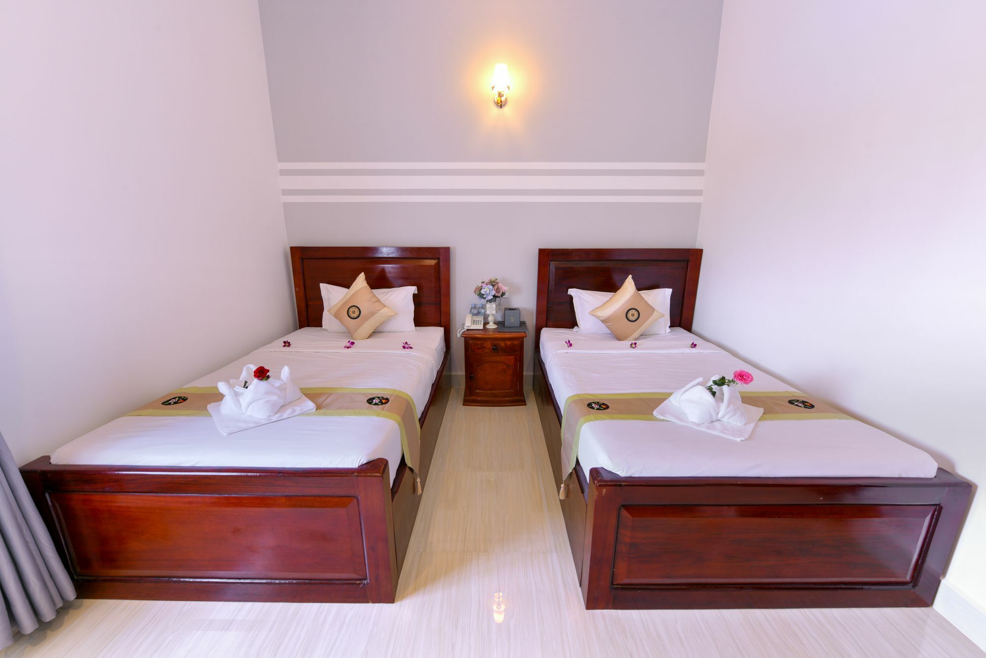 Sky Palace Boutique Hotel Battambang Bagian luar foto