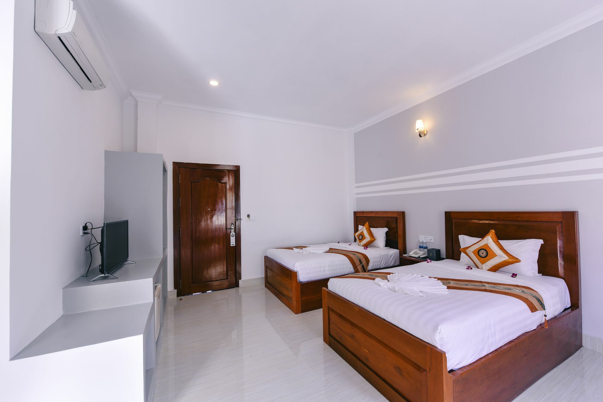 Sky Palace Boutique Hotel Battambang Bagian luar foto