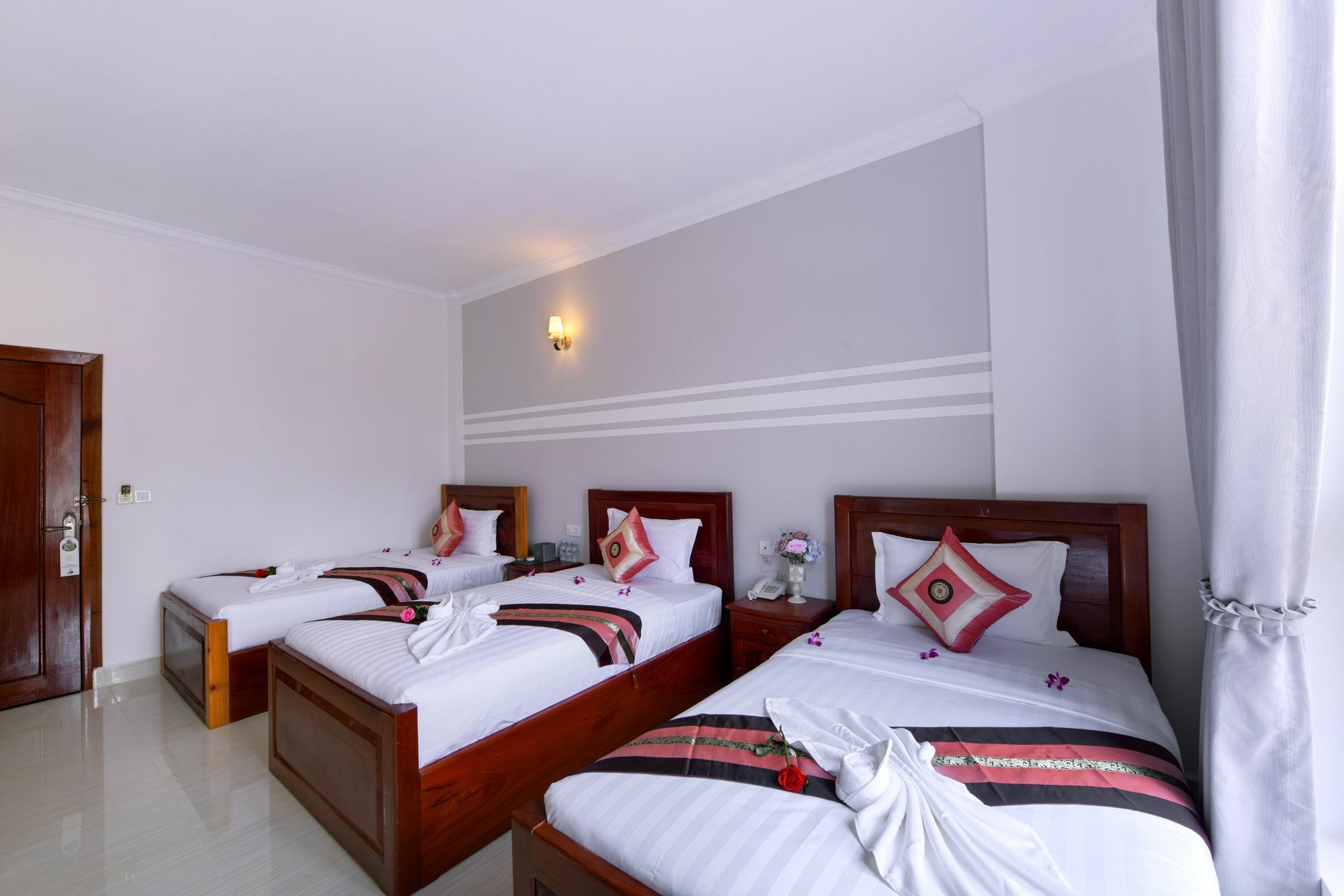 Sky Palace Boutique Hotel Battambang Bagian luar foto