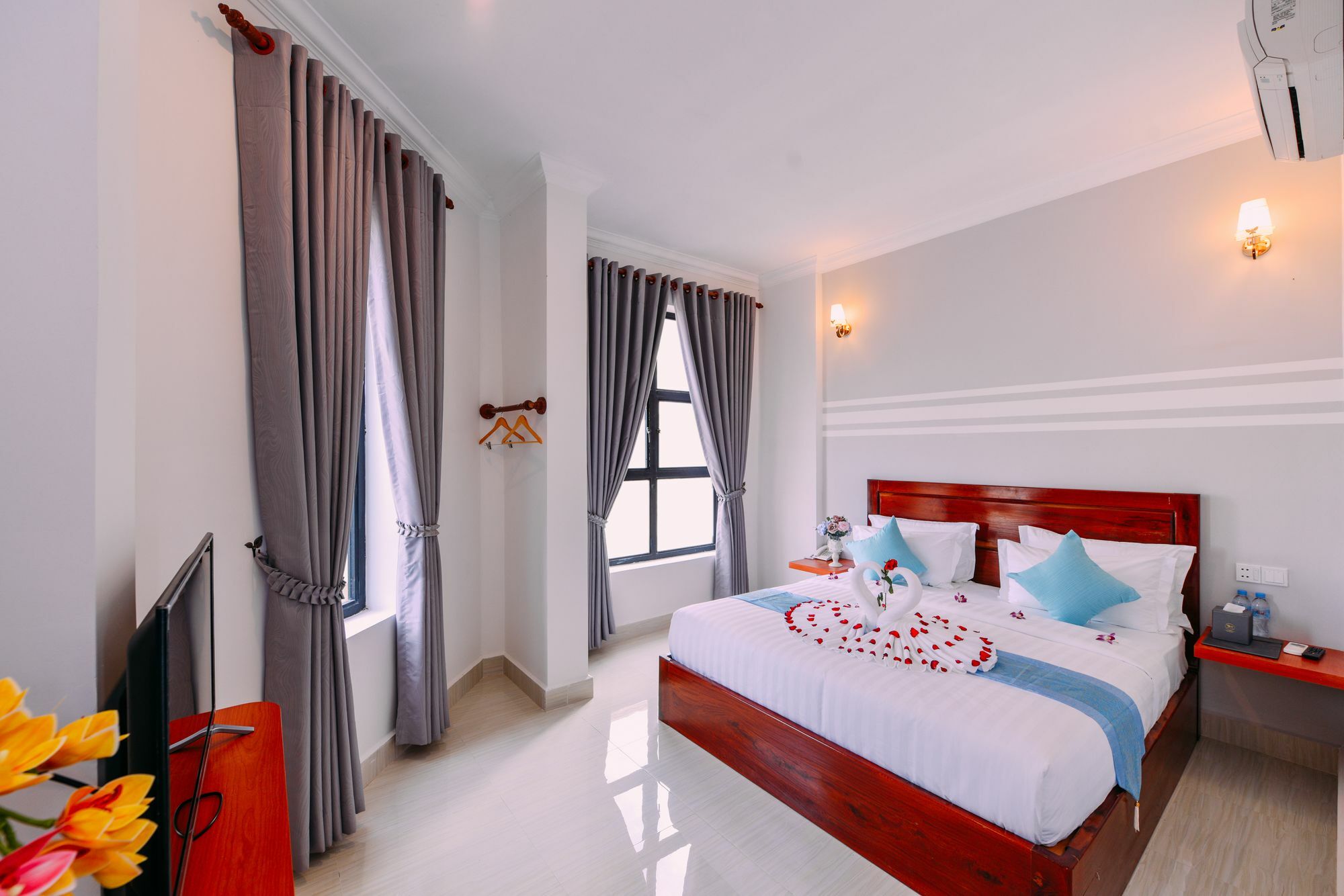 Sky Palace Boutique Hotel Battambang Bagian luar foto