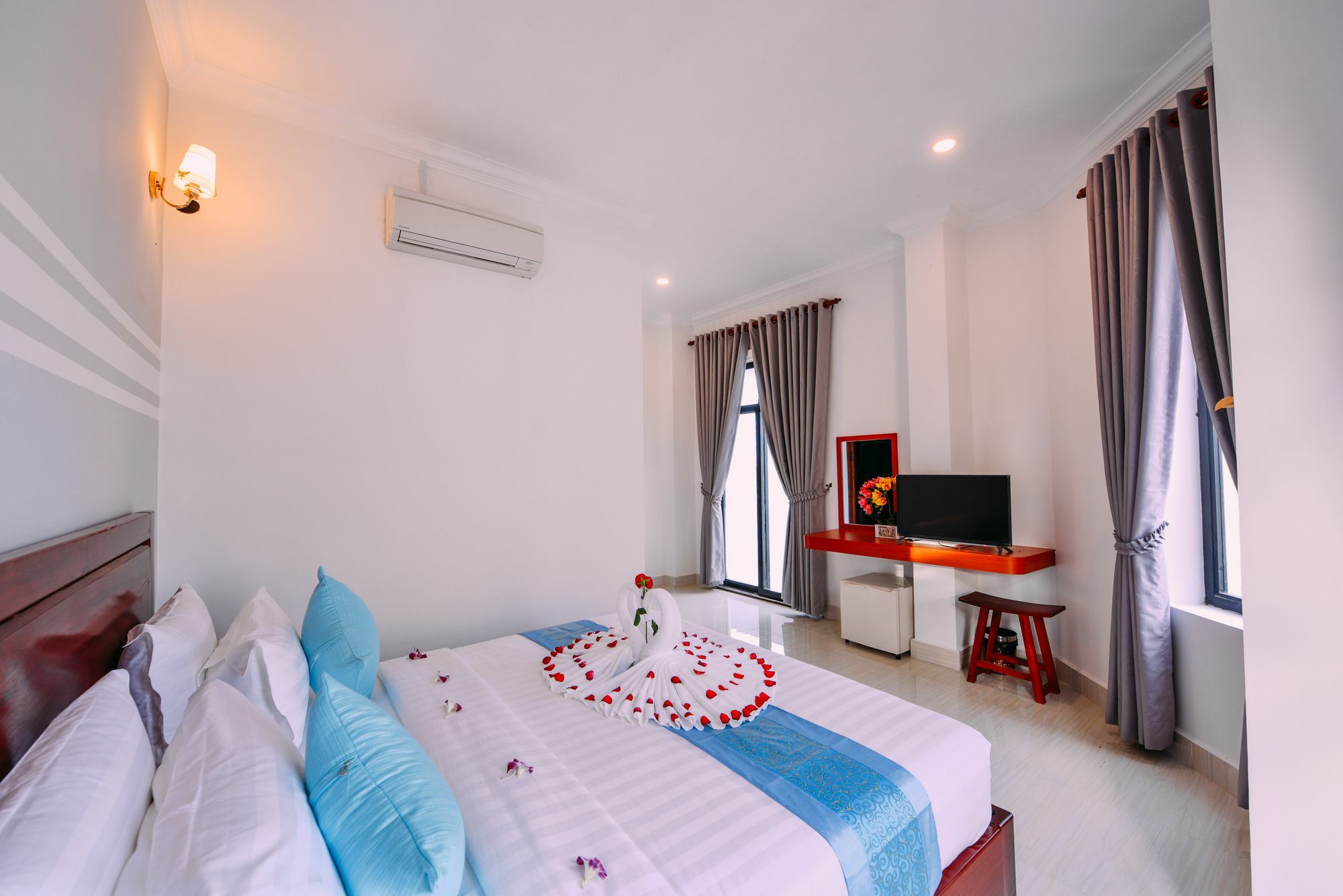 Sky Palace Boutique Hotel Battambang Bagian luar foto