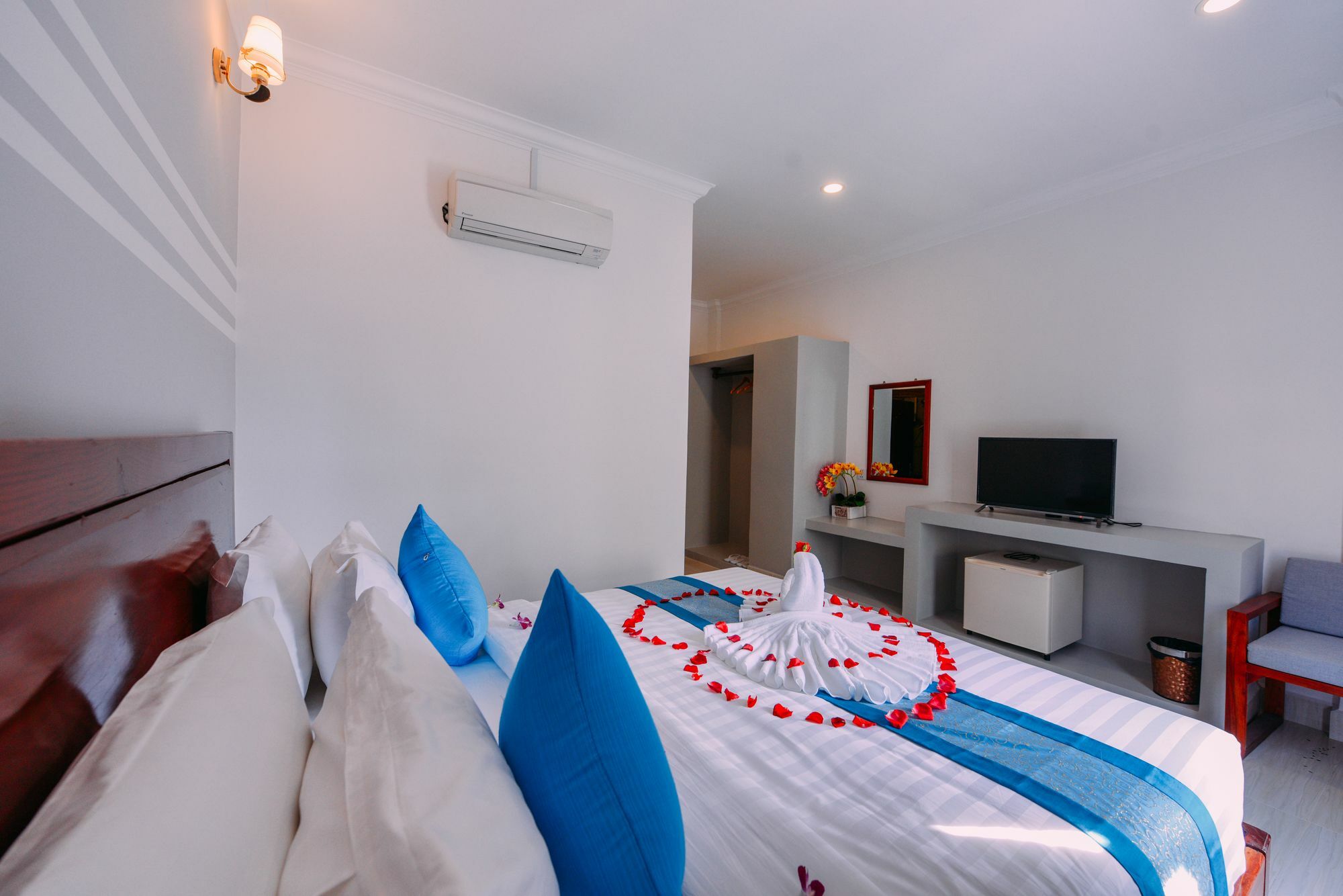 Sky Palace Boutique Hotel Battambang Bagian luar foto