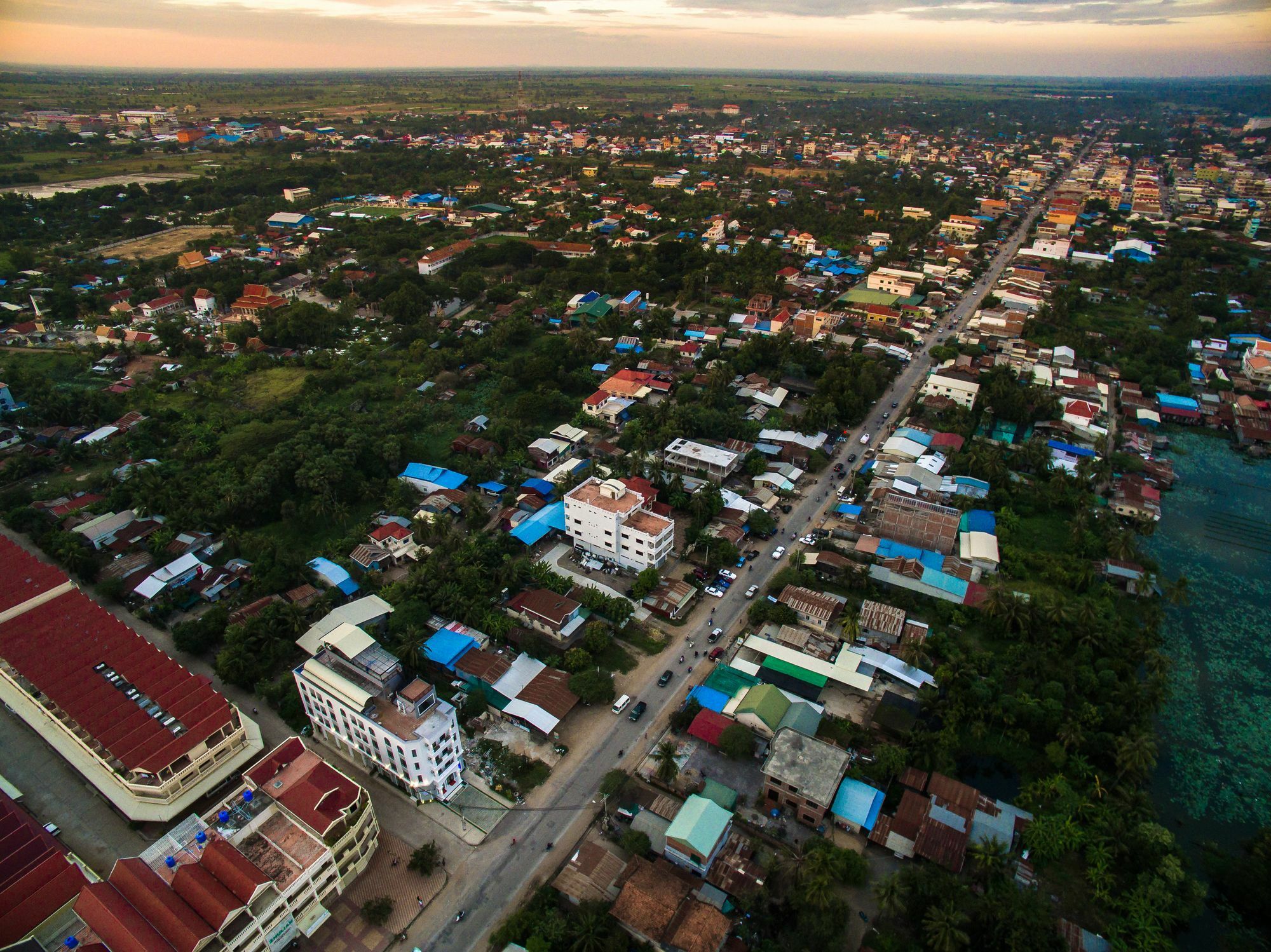 Sky Palace Boutique Hotel Battambang Bagian luar foto