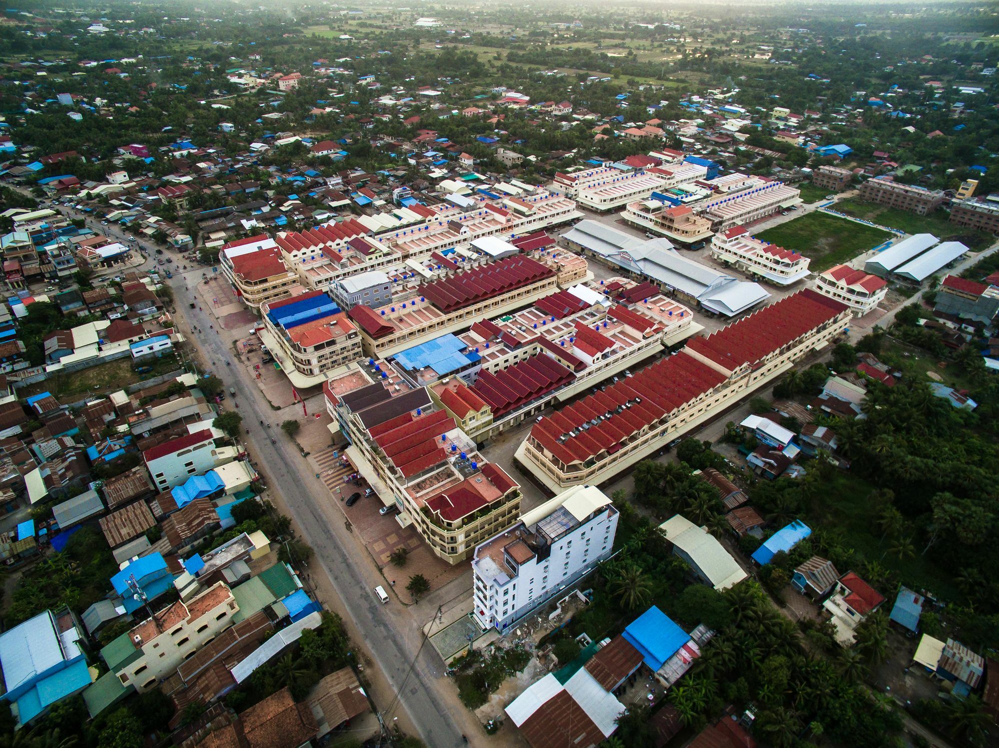 Sky Palace Boutique Hotel Battambang Bagian luar foto